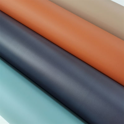 Laminage de film de PVC sur panneau de plafond avec surface à toucher douce 100-300 m/rôle