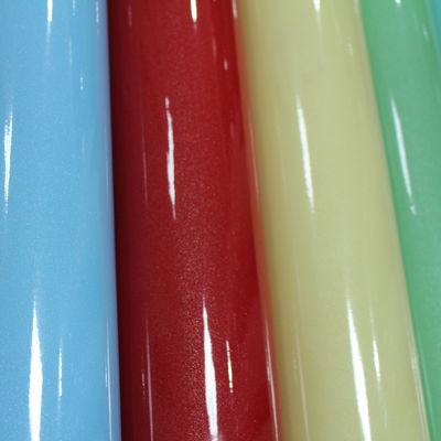Film PVC décoratif en vinyle à haute brillance pour améliorer la décoration intérieure de la maison.