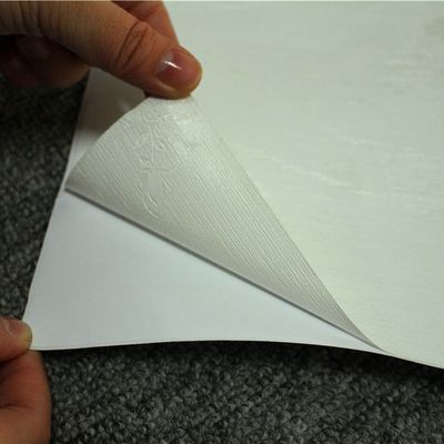 Tapis peint en PVC résistant aux flammes